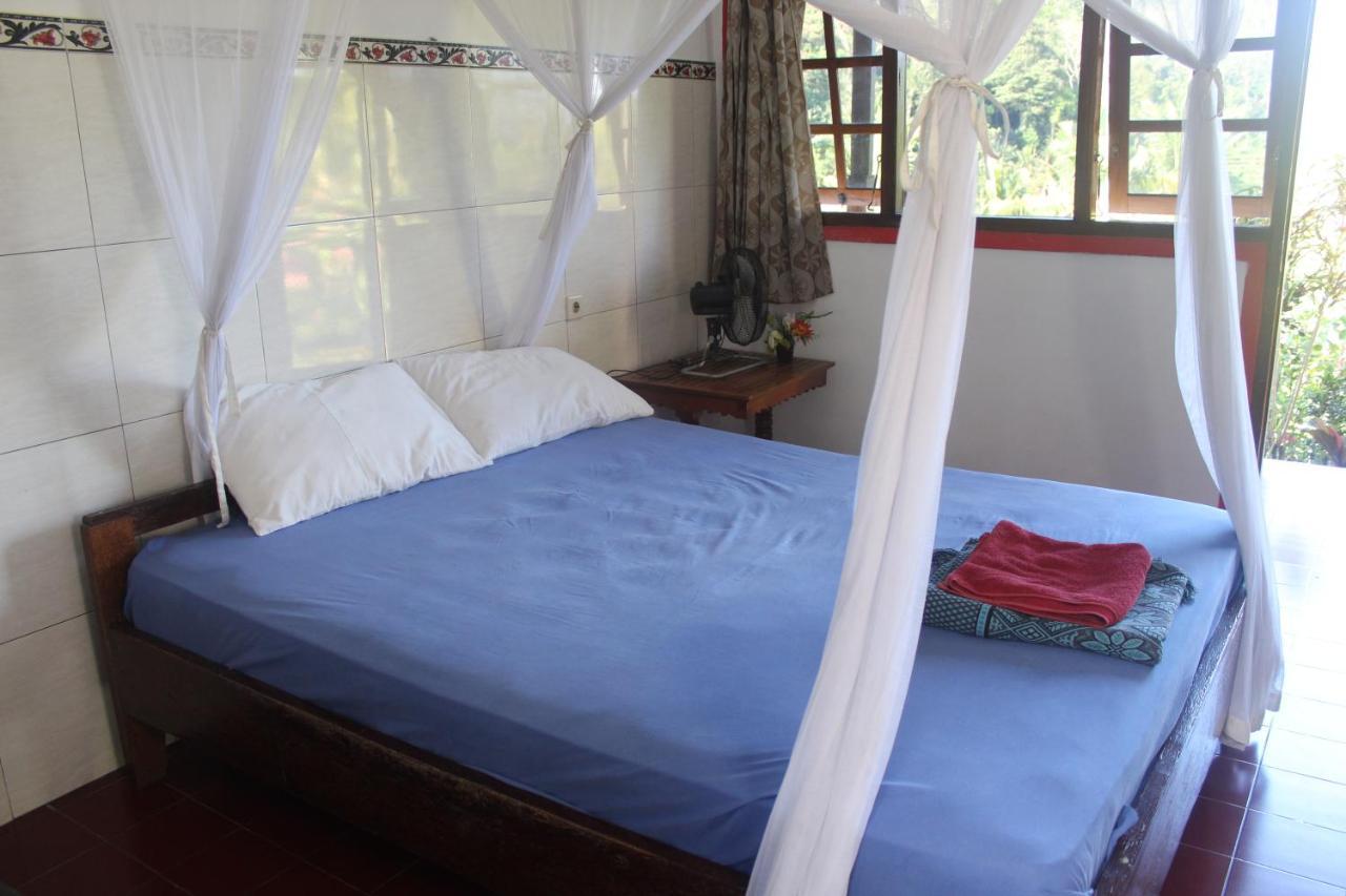Pondok Lembah Dukuh Homestay Karangasem Amlapura Exterior foto